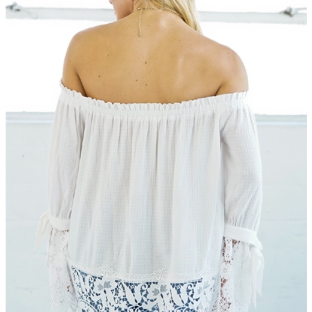 🔥LAST ONE 🔥Lace patterned off the shoulder top - Picture 4 of 5